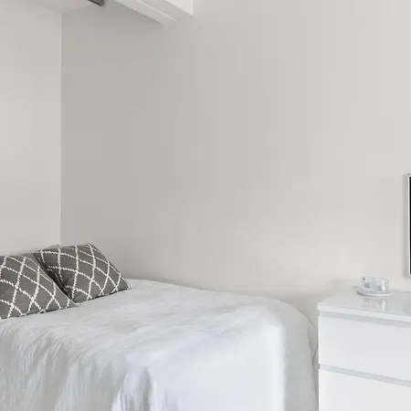 Apartment Scandinavian Attic In The Center